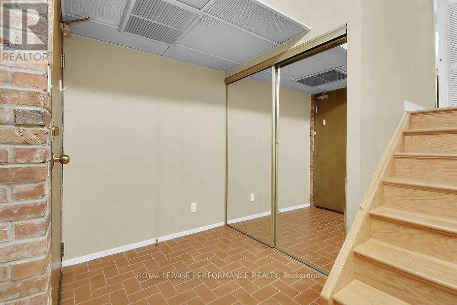 10 - 135 Springfield Road Property Photo 4