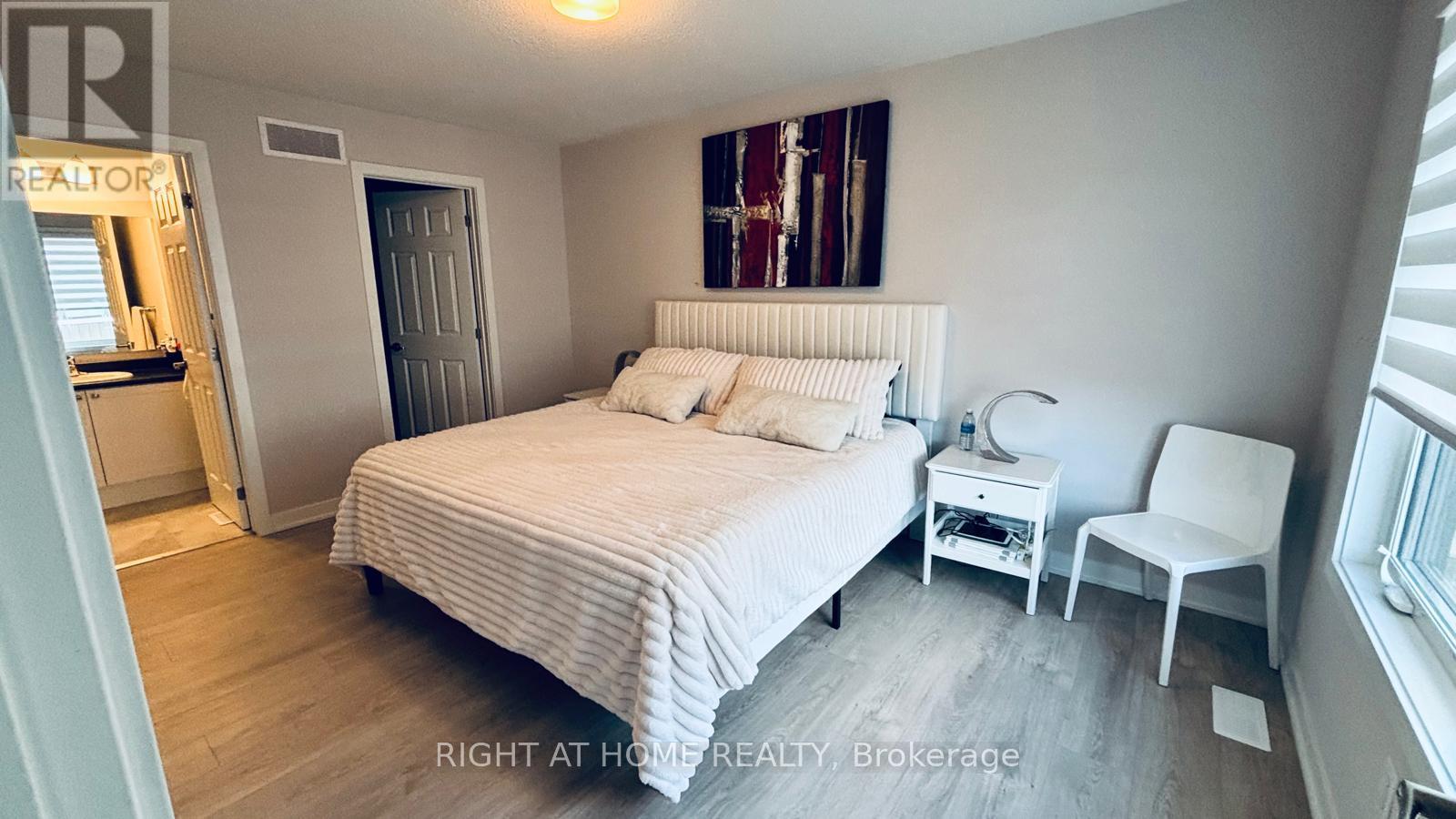 42 Stitch Mews Property Photo 11