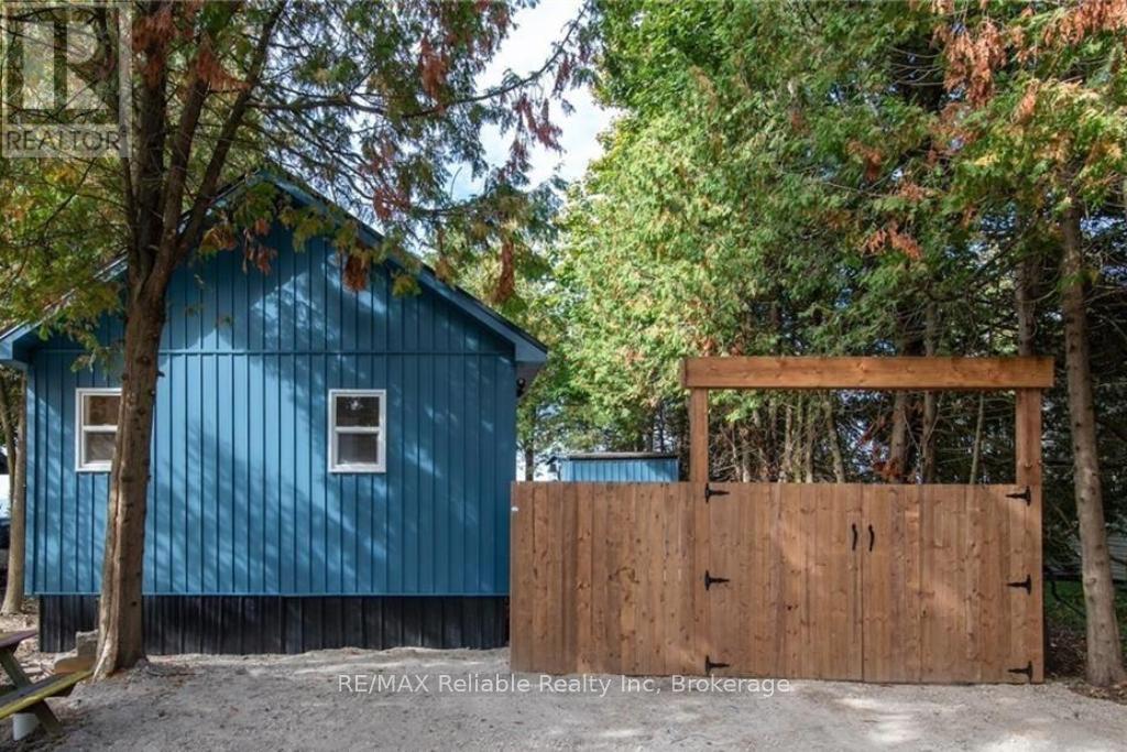 79265 Fuller Drive Property Photo 2