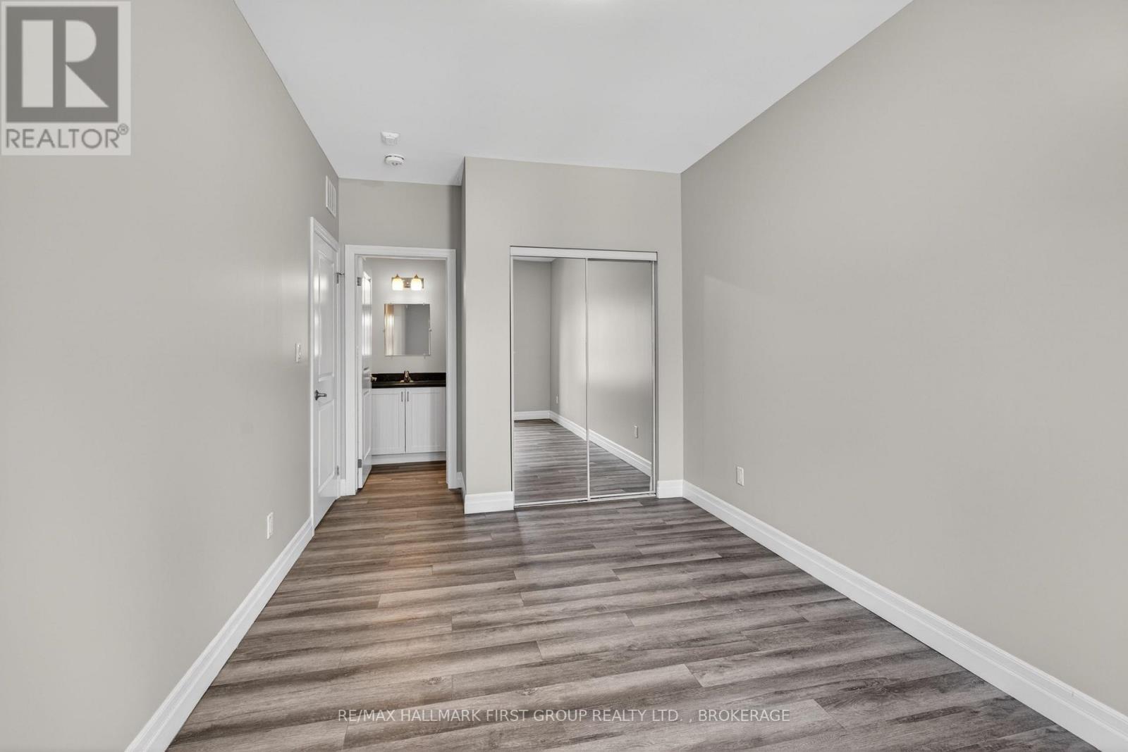 217 - 501 Frontenac Street Property Photo 18