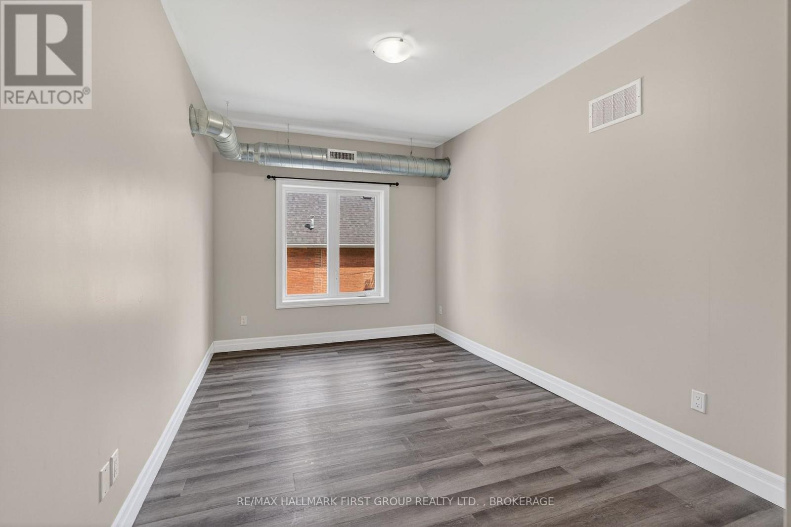217 - 501 Frontenac Street Property Photo 20