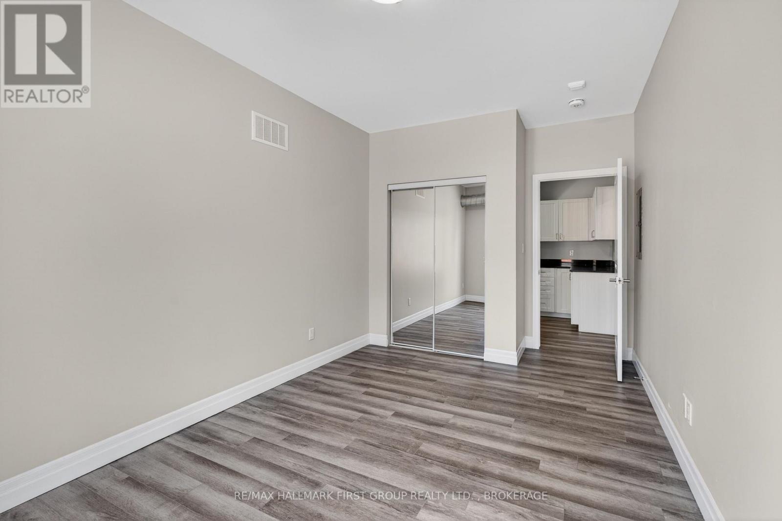 217 - 501 Frontenac Street Property Photo 21