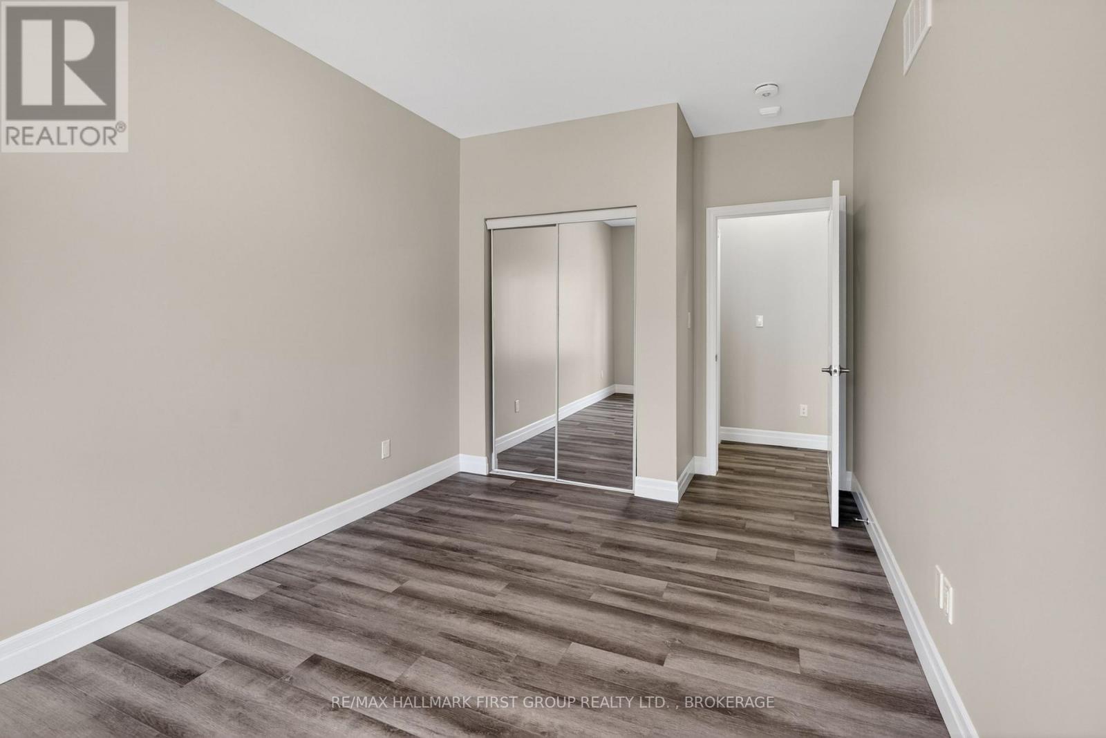 217 - 501 Frontenac Street Property Photo 24