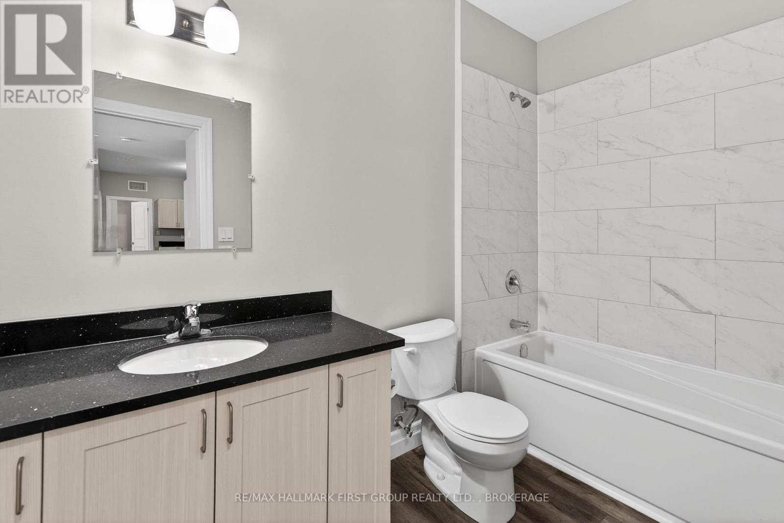 217 - 501 Frontenac Street Property Photo 25