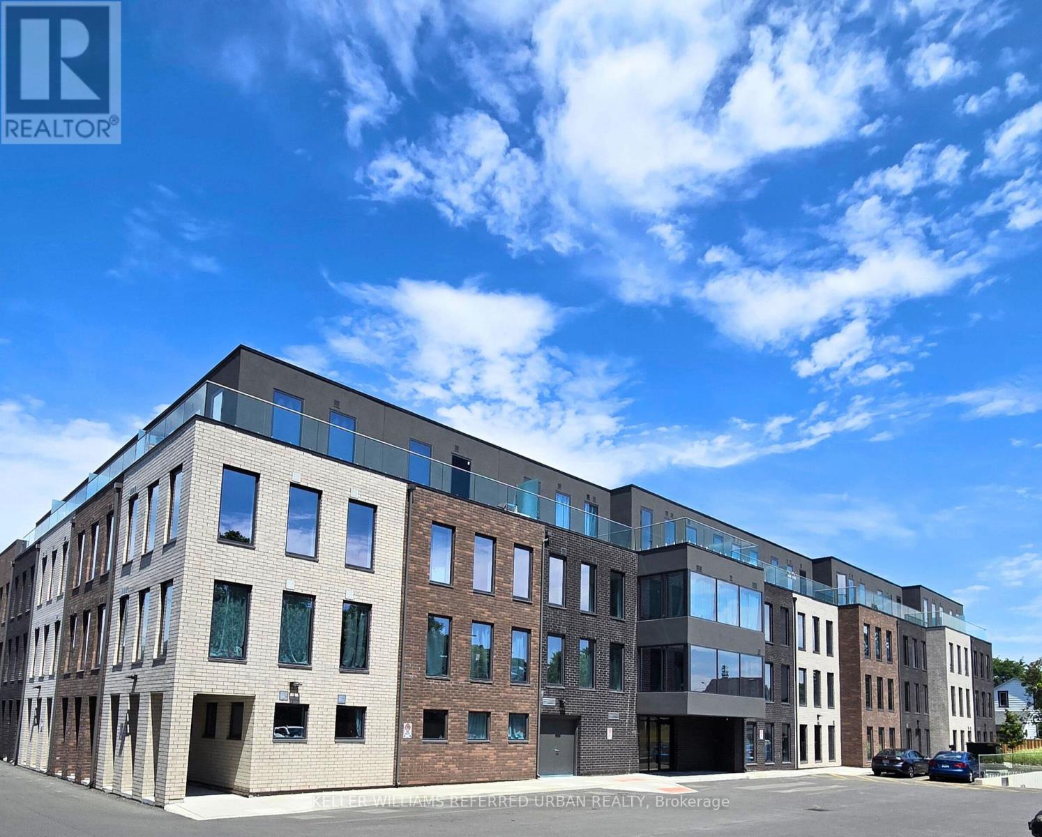 203 - 325 UNIVERSITY AVENUE W Property Photo 1