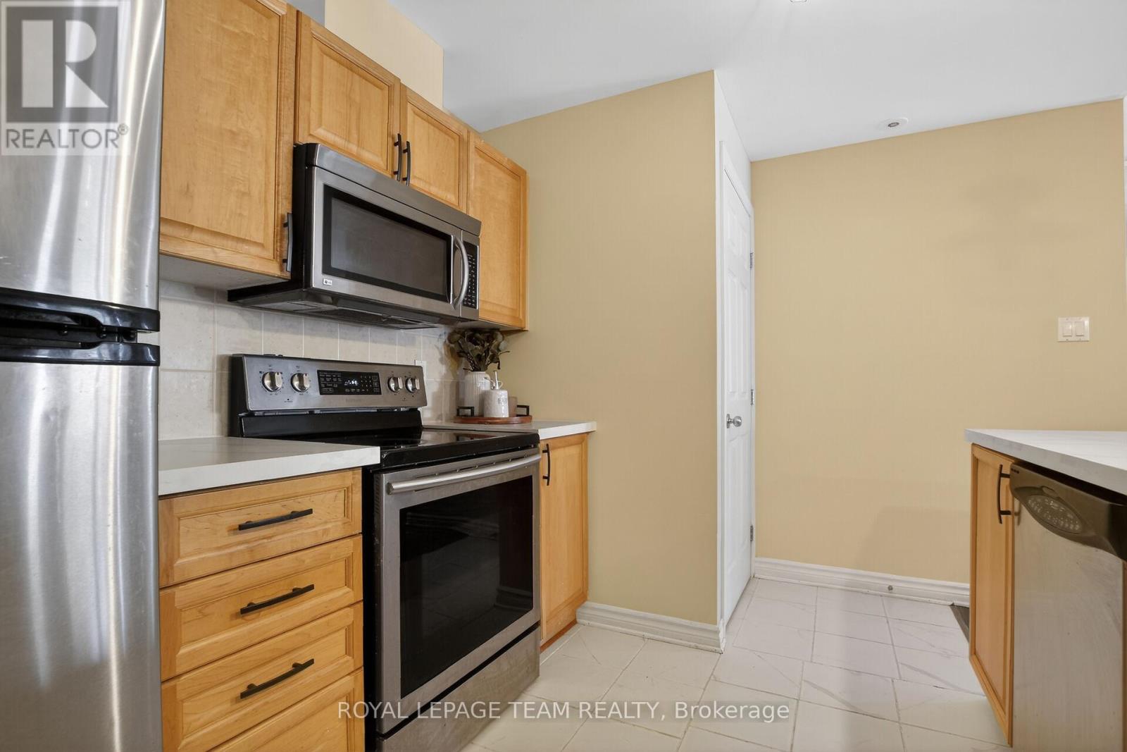 D - 165 Crestway Drive Property Photo 13