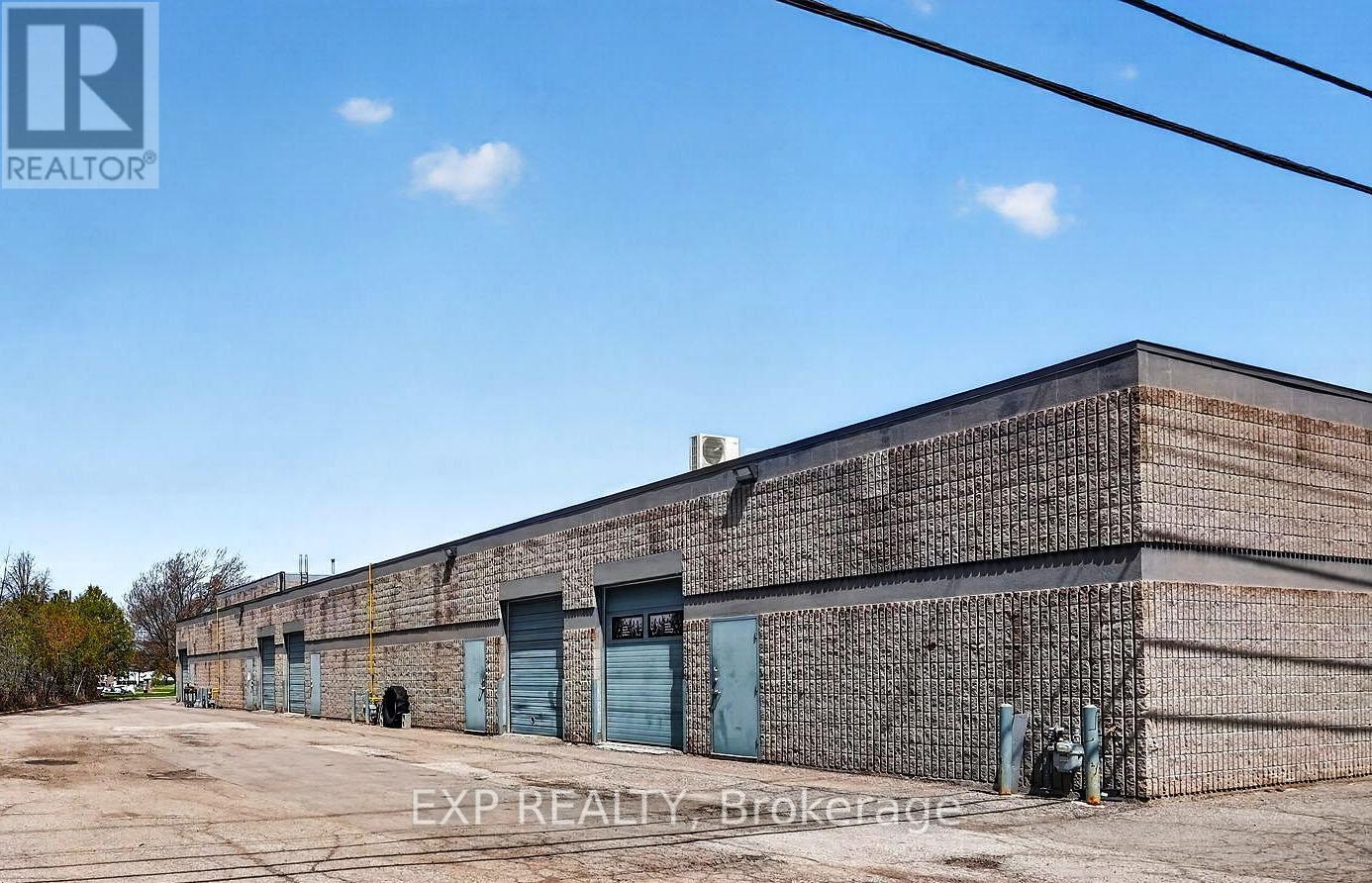159 Colonnade Road Property Photo 3