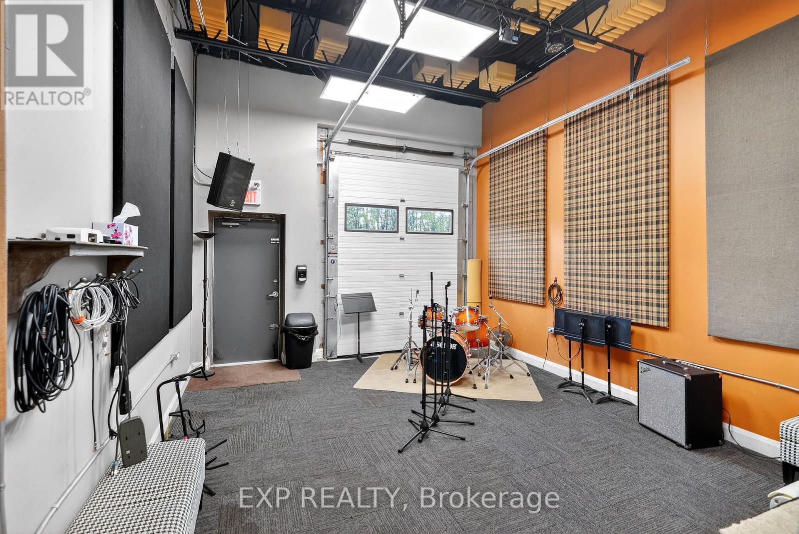 159 Colonnade Road Property Photo 8