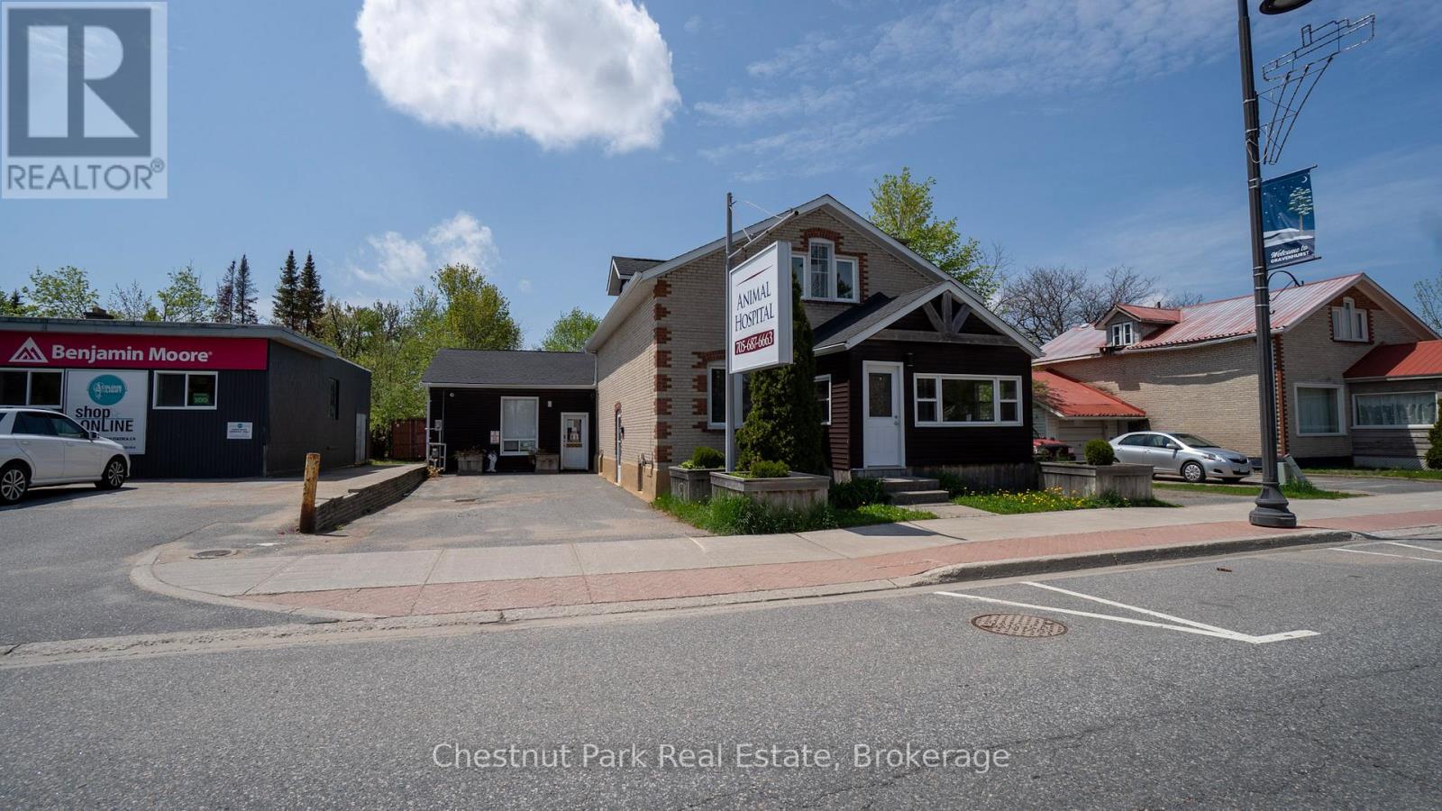 571 MUSKOKA ROAD N