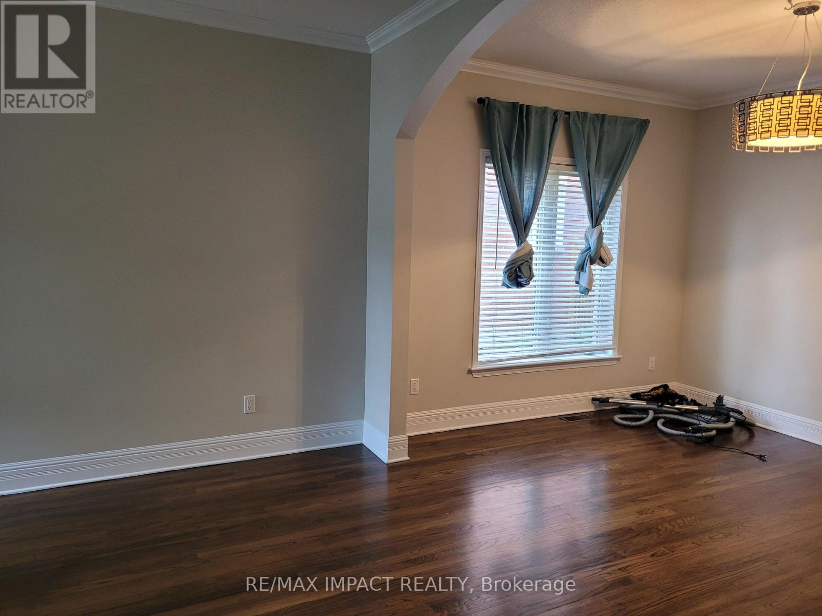 20 Remembrance Crescent Property Photo 6