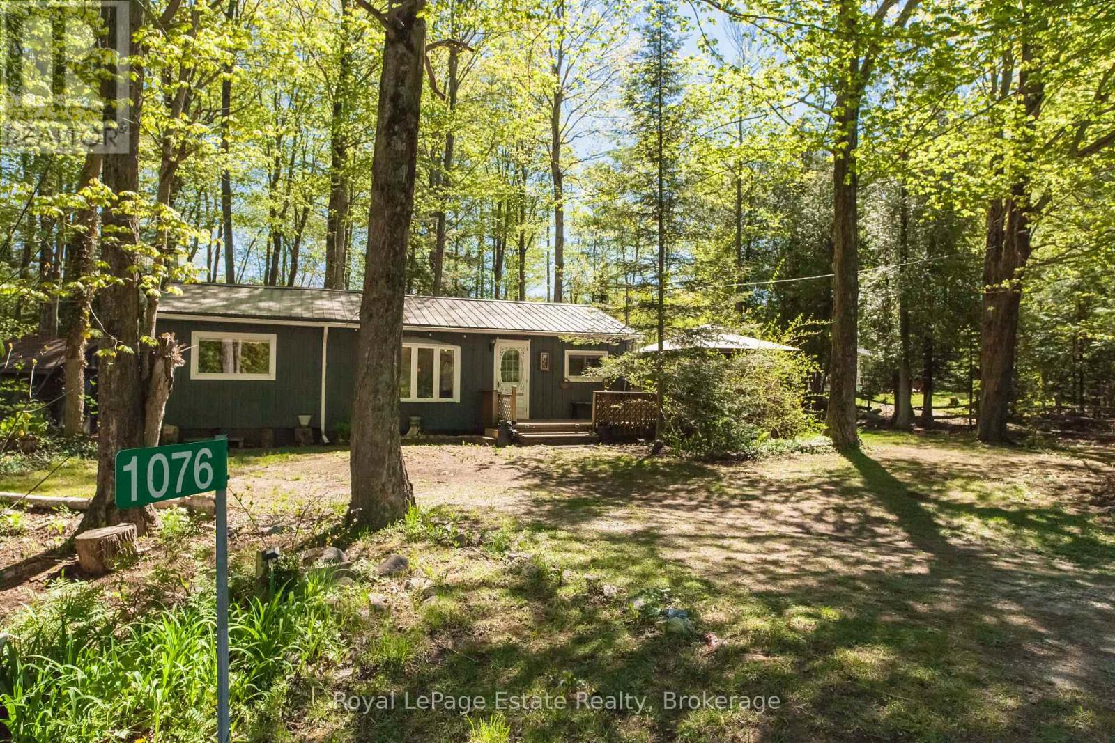 1076 French Bay Road Property Photo 1