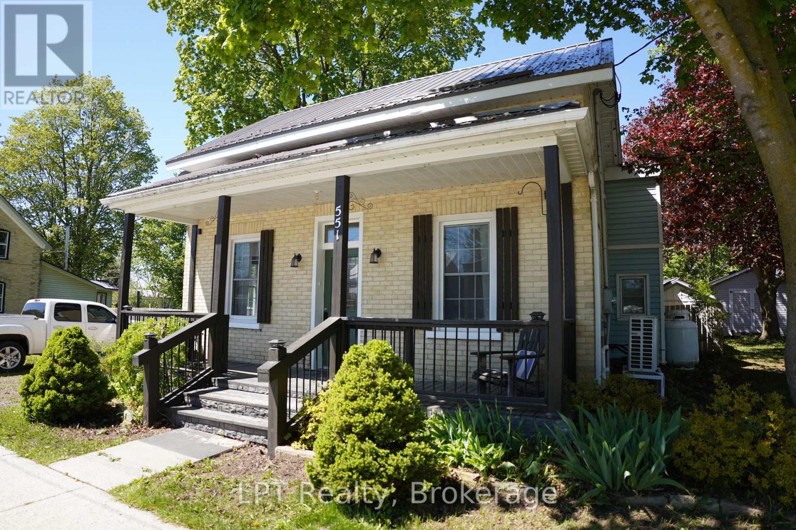 551 Louisa Street Property Photo 1