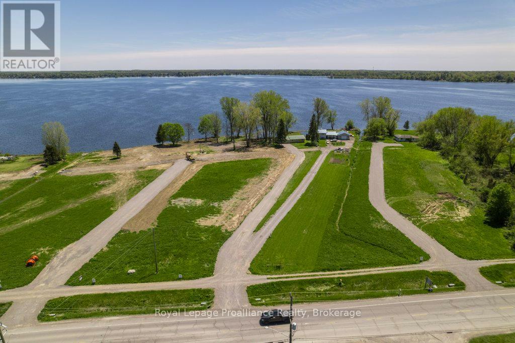 22579 Loyalist Parkway Property Photo 4