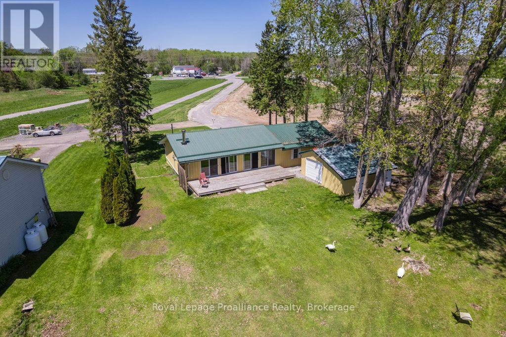 22579 Loyalist Parkway Property Photo 6