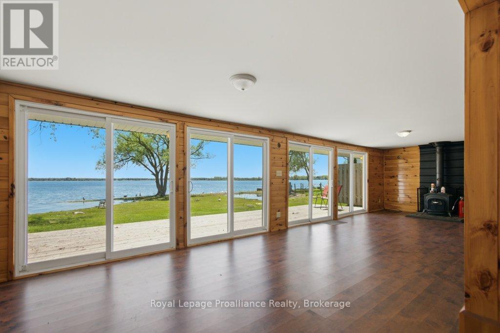 22579 Loyalist Parkway Property Photo 8