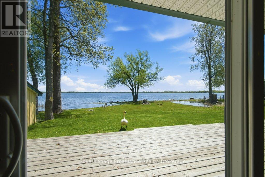 22579 Loyalist Parkway Property Photo 9