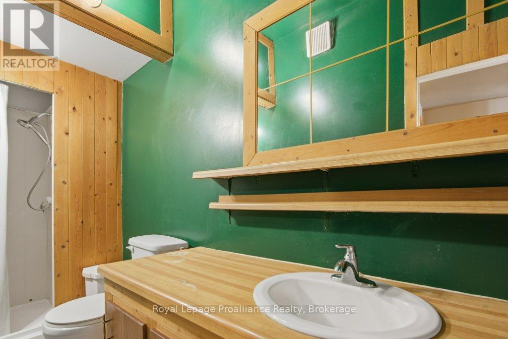 22579 Loyalist Parkway Property Photo 18