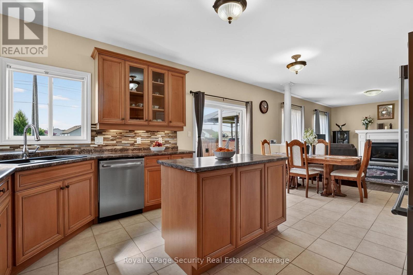 37 Fredonia Crescent Property Photo 15