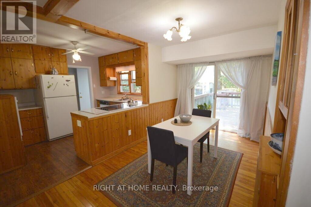 200 Woodroffe Avenue Property Photo 3