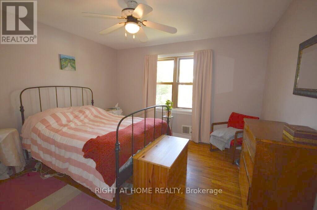 200 Woodroffe Avenue Property Photo 5