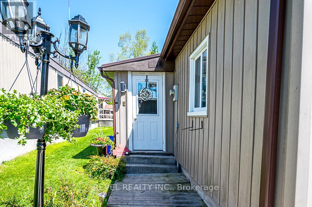 64 Otter Line Property Photo 4