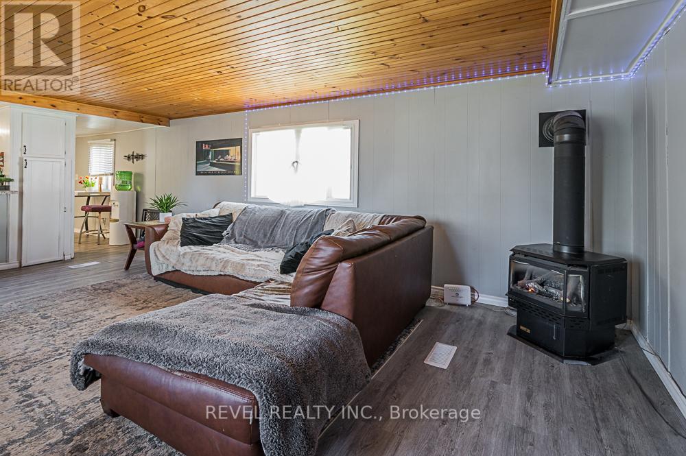 64 Otter Line Property Photo 13