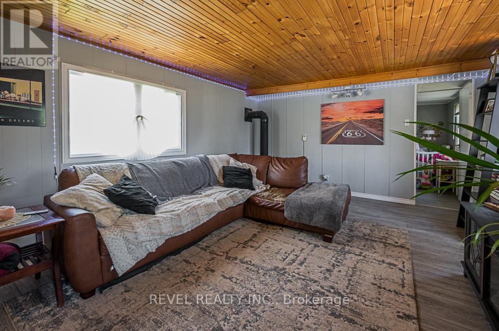 64 Otter Line Property Photo 14