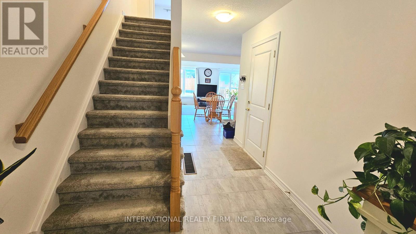 159 Stonebrook Way Property Photo 5