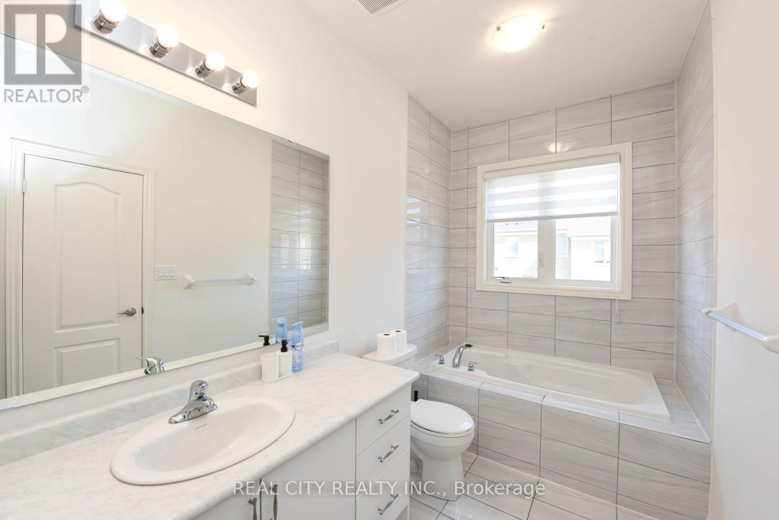 38 Silver Meadow Gdns Gardens N Property Photo 35