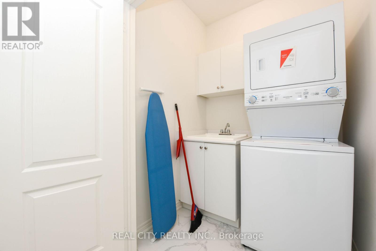 38 Silver Meadow Gdns Gardens N Property Photo 39