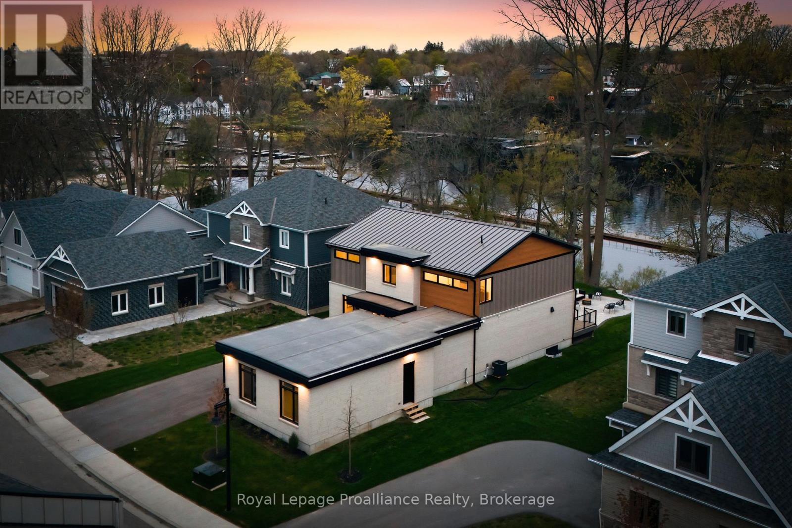 107 Villeneuve Drive Property Photo