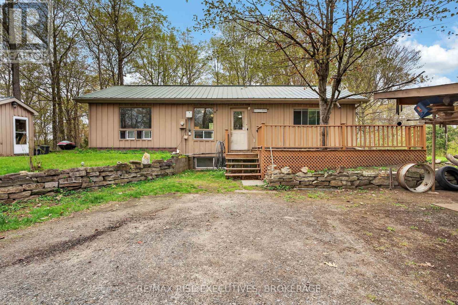 750 Christie Lake North Shore Road Photo de la propriété 1