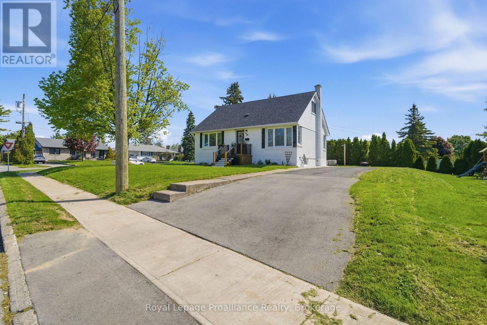 19 Coleman Drive Property Photo 2