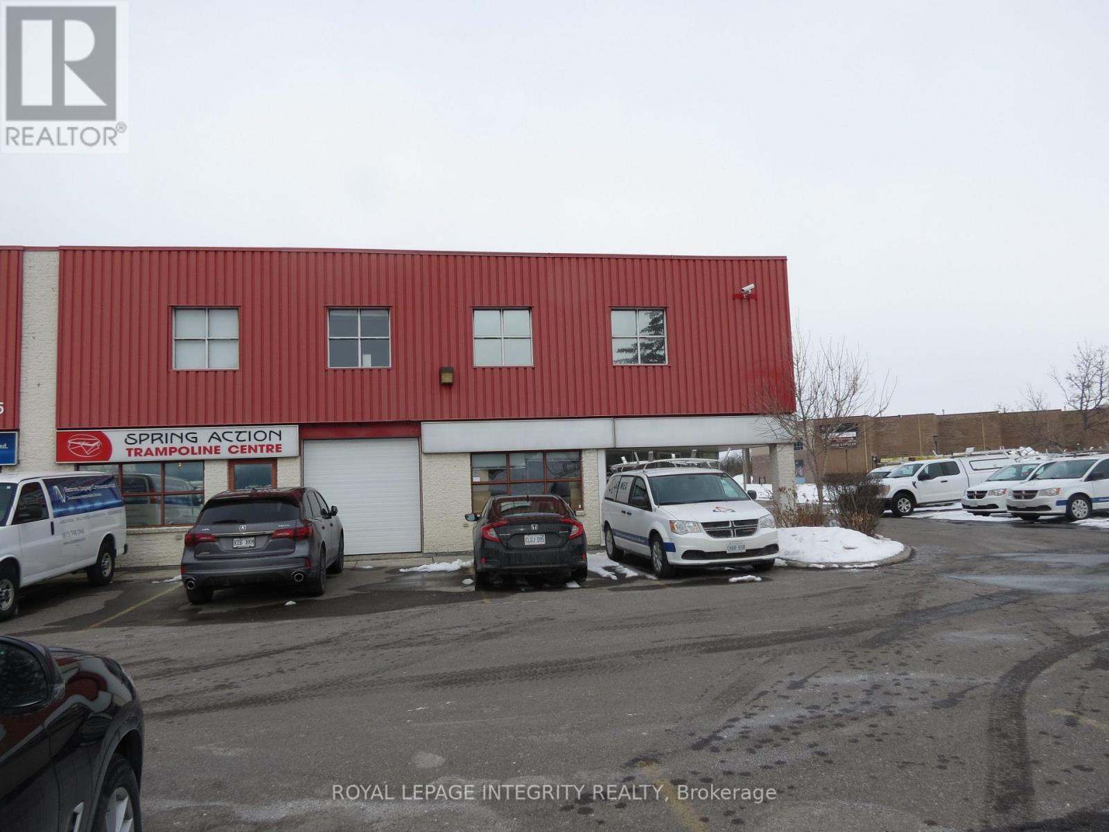 6 - 5509 Canotek Road Property Photo 2