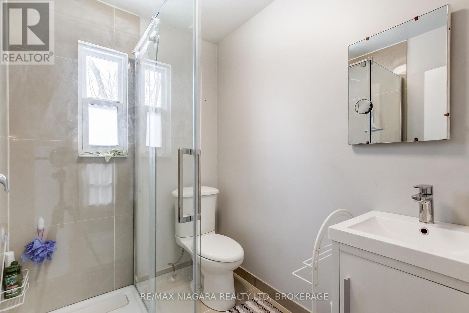8 Catharine Street Property Photo 7