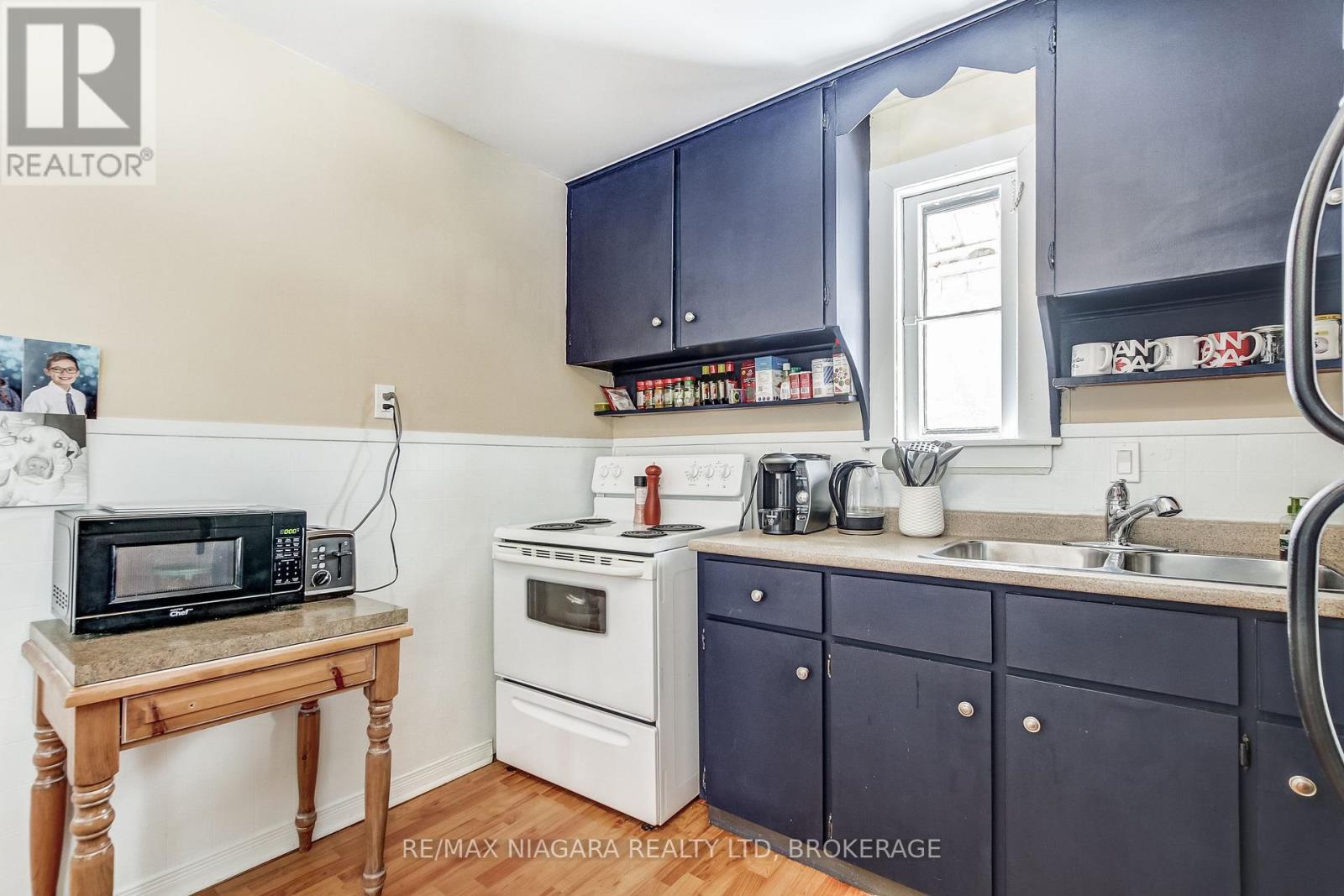 8 Catharine Street Property Photo 11
