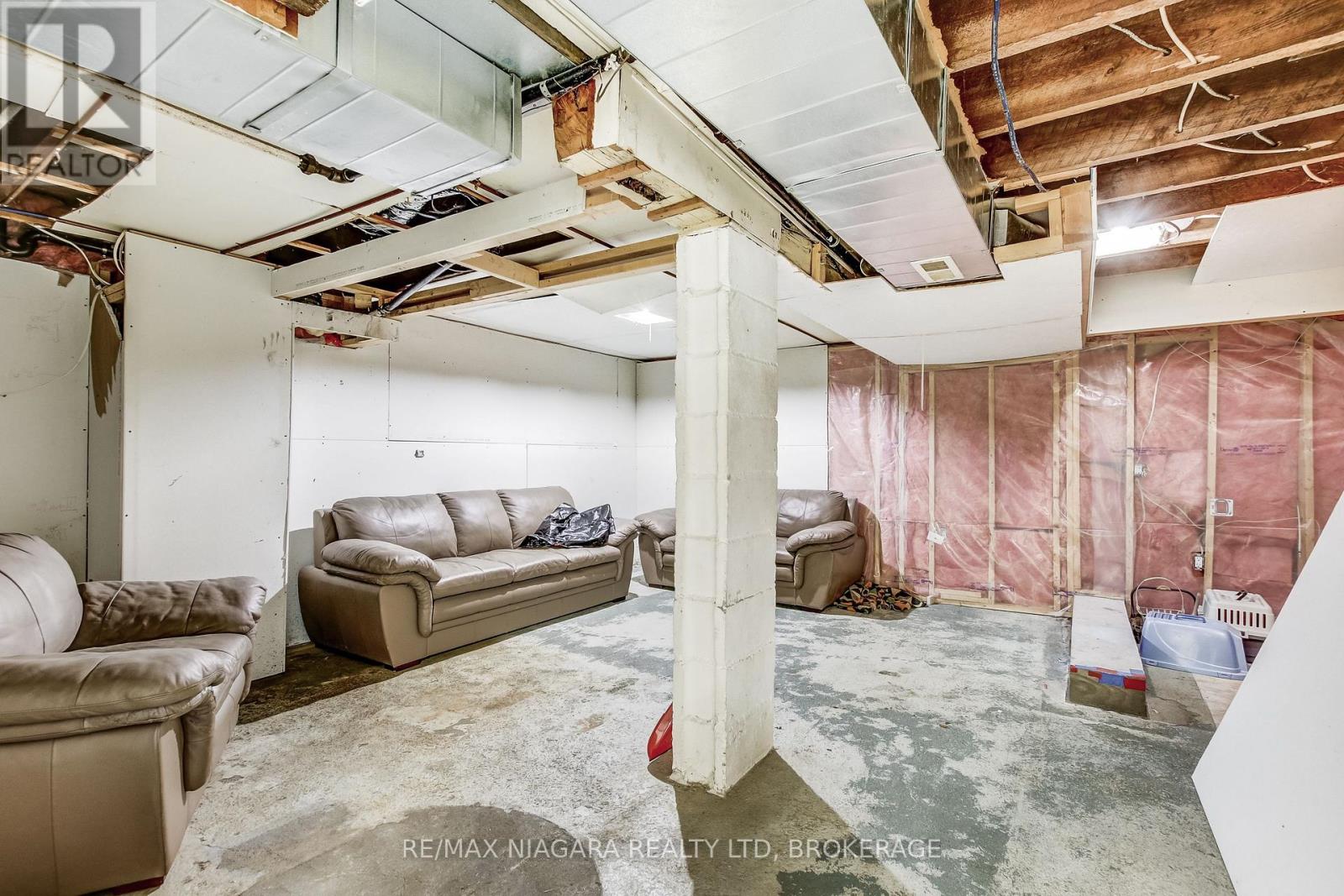 8 Catharine Street Property Photo 16