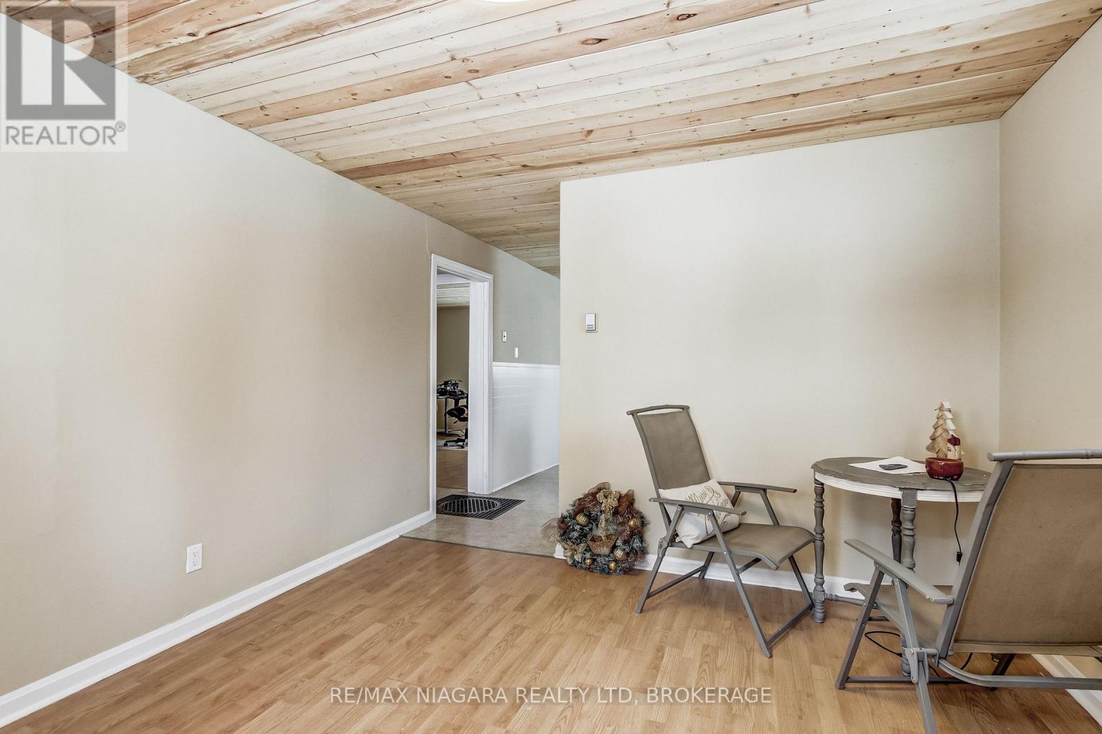 8 Catharine Street Property Photo 21