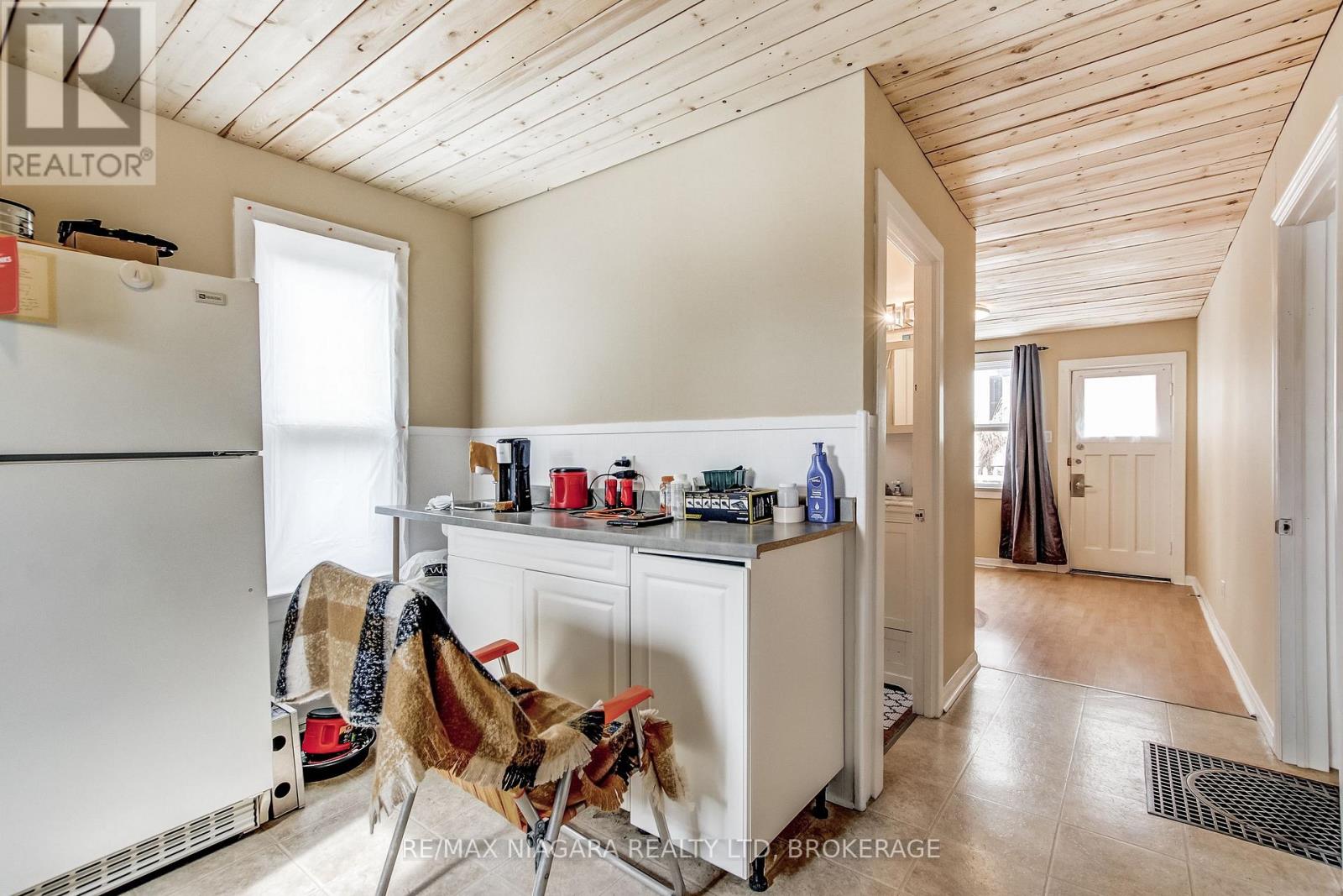 8 Catharine Street Property Photo 24