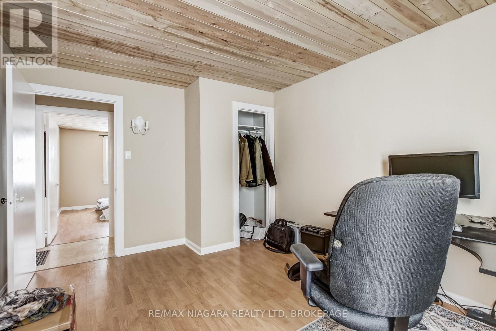 8 Catharine Street Property Photo 29