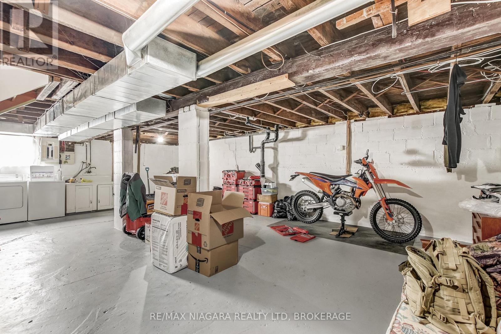 8 Catharine Street Property Photo 31