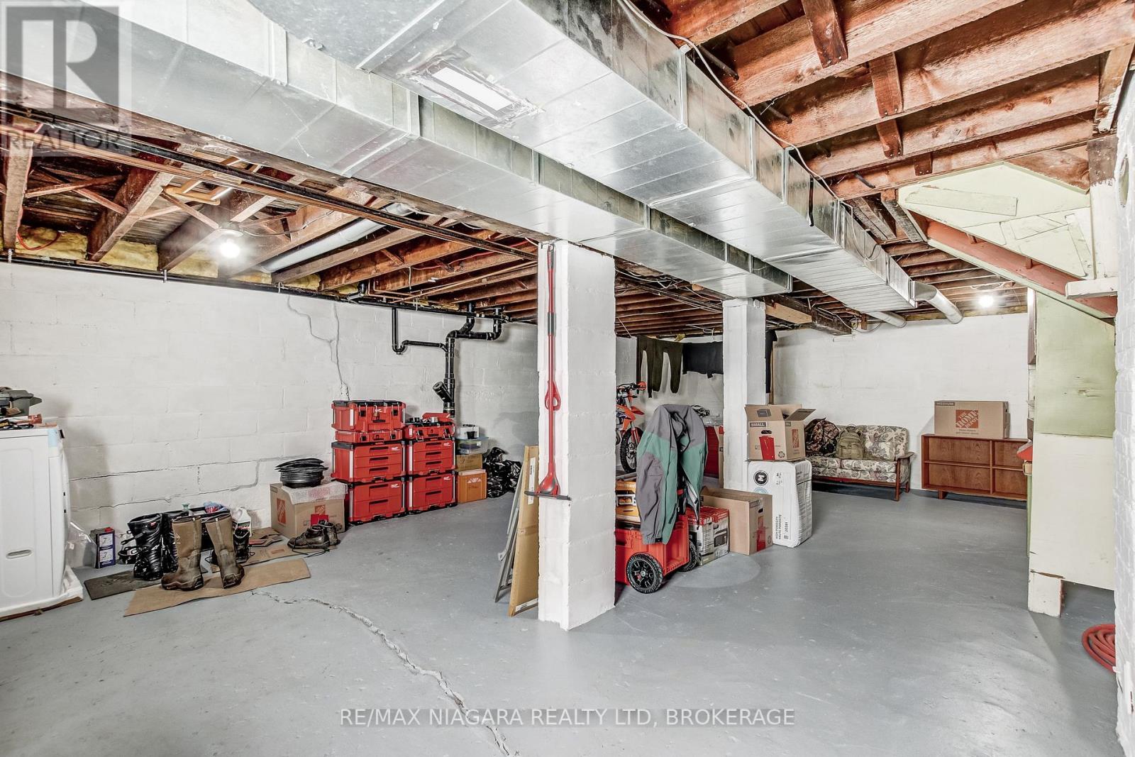 8 Catharine Street Property Photo 34