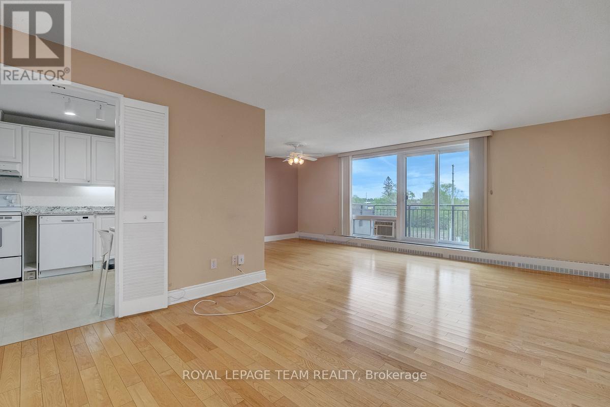312 - 1465 Baseline Road Property Photo 6