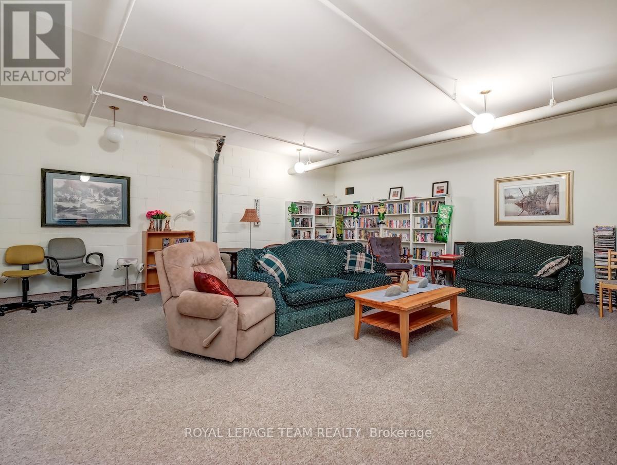 312 - 1465 Baseline Road Property Photo 42