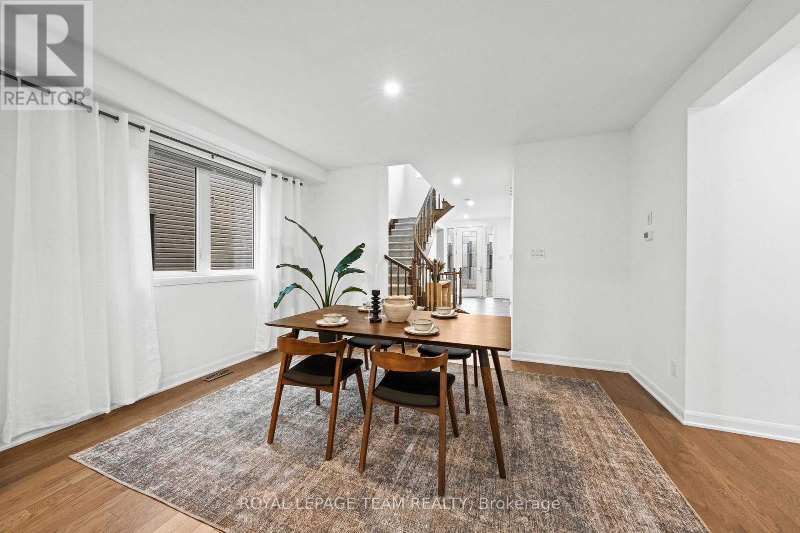 1007 Offley Road Property Photo 9