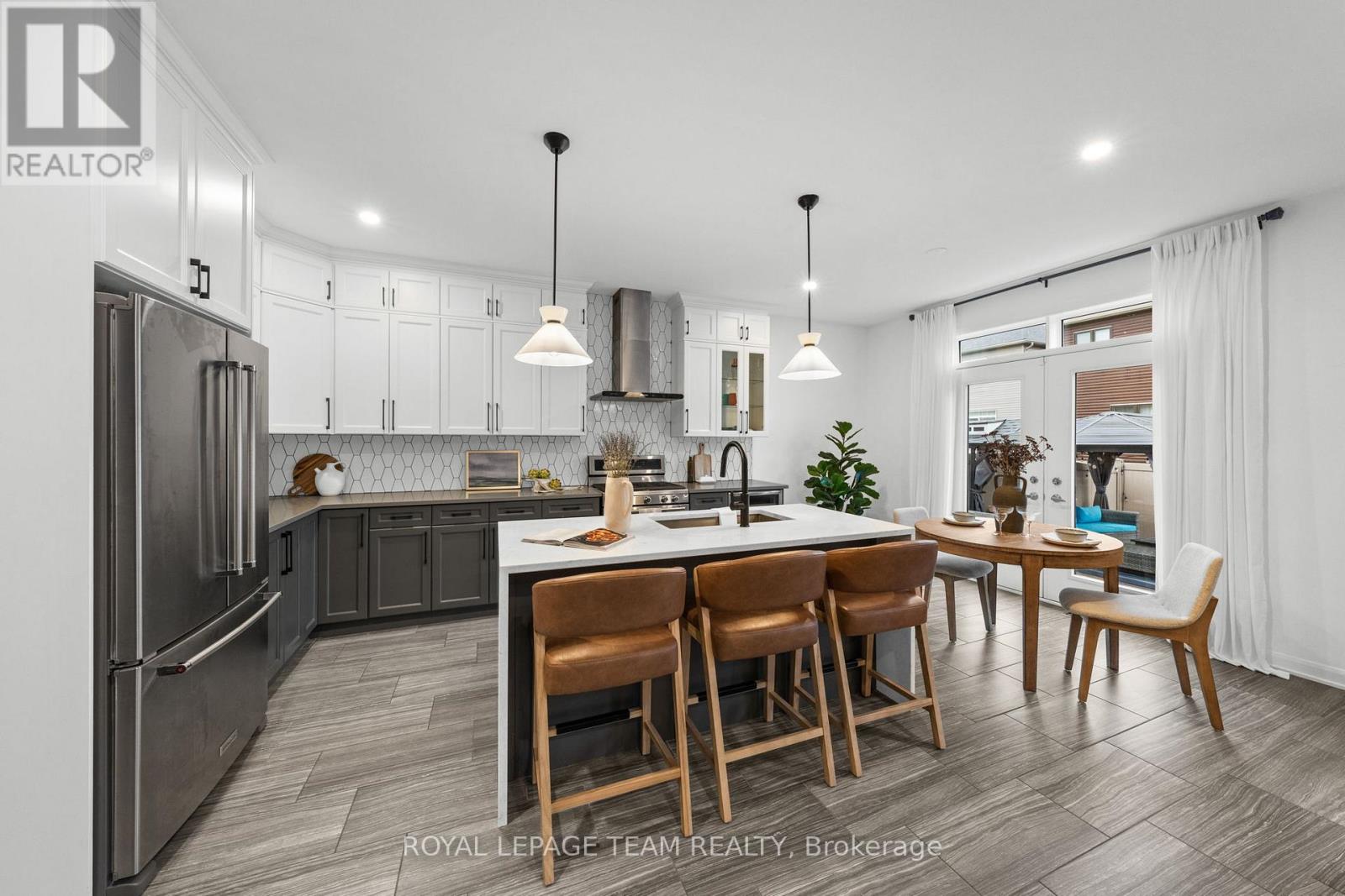 1007 Offley Road Property Photo 15