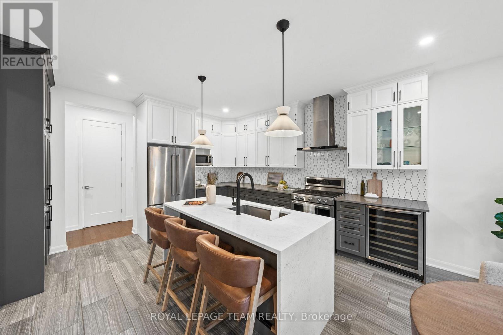 1007 Offley Road Property Photo 16