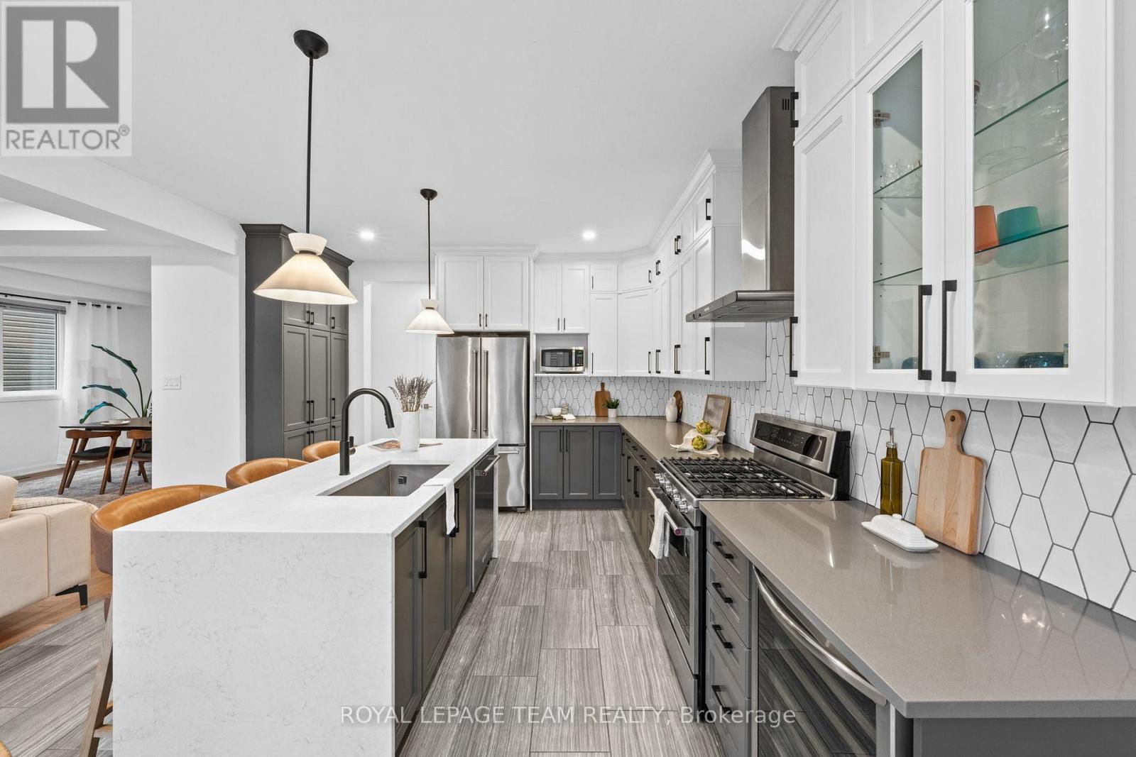 1007 Offley Road Property Photo 17