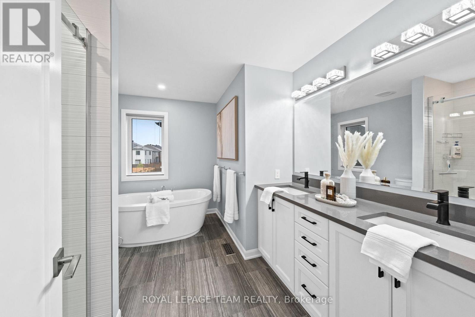 1007 Offley Road Property Photo 27