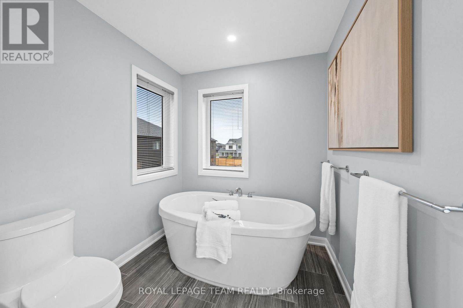 1007 Offley Road Property Photo 28